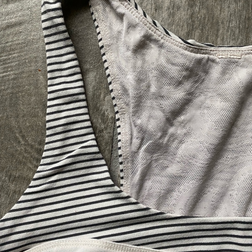 Lululemon Tank Top - Picture 3 of 4